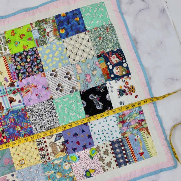 🥳SALE🥳Vintage handmade baby blanket quilt - Picture 10 of 11